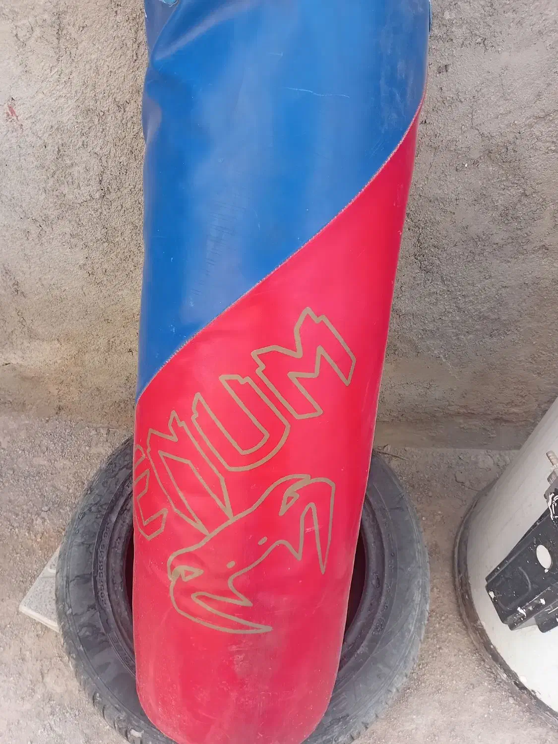 کیسه بوکس|تجهیزات ورزشی|جهرم, |دیوار