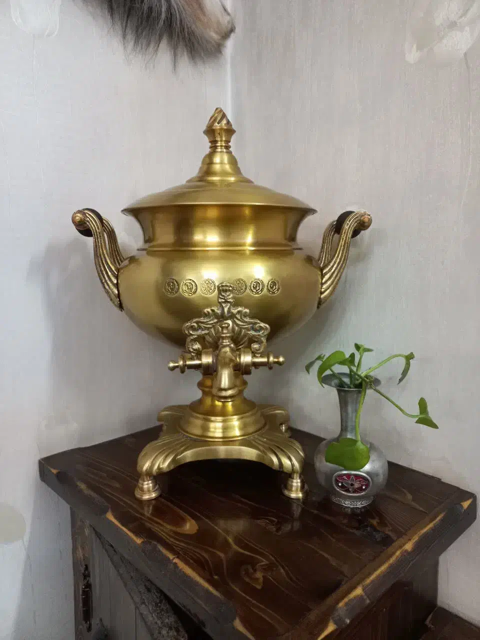 کلمن برنجی سنگین سماور زغالی قدیمی|سماور، چایساز، قهوهساز|تهران, نیروی هوایی (پیروزی)|دیوار