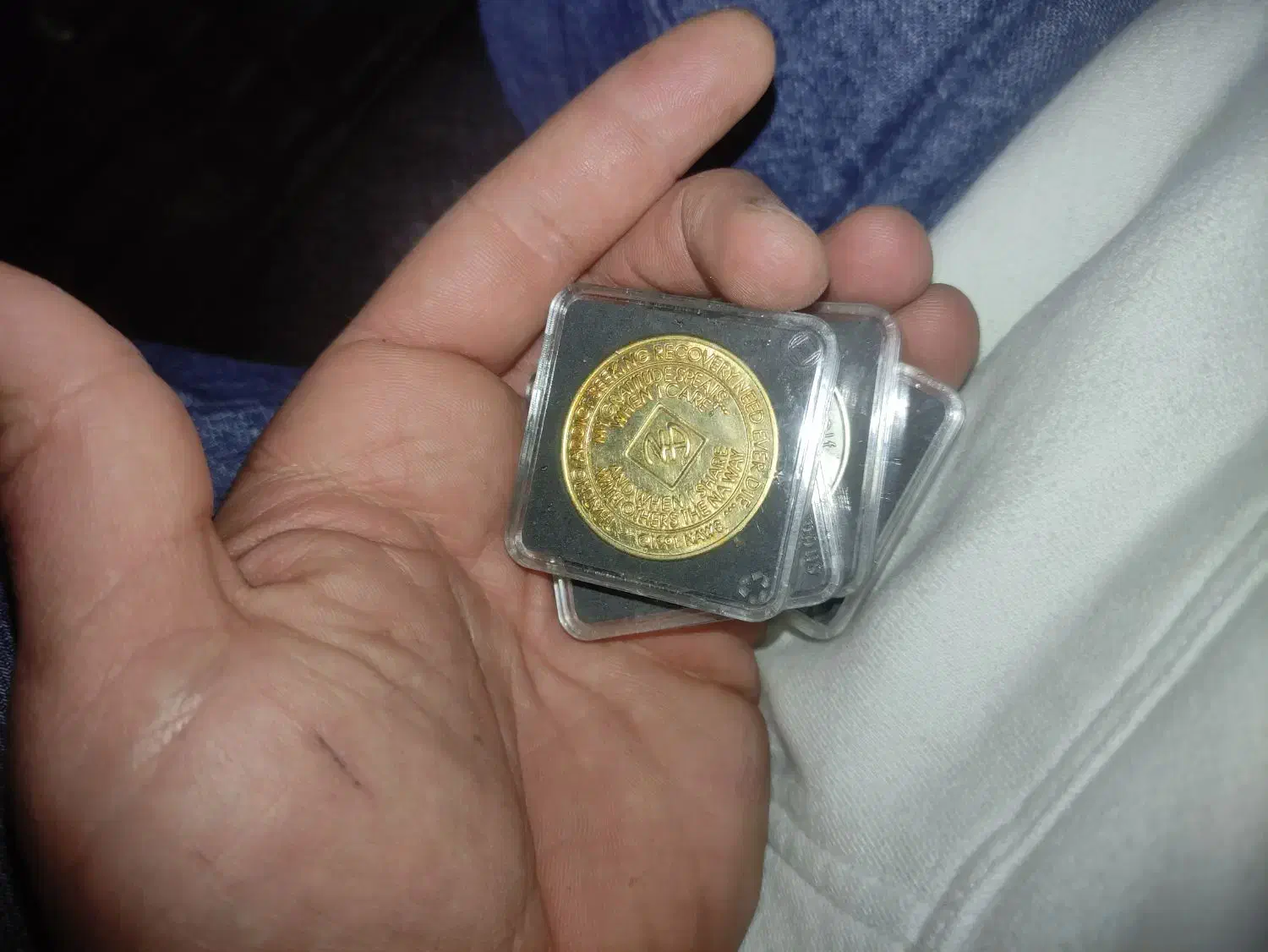 چهار عدد سکه یاد بود انجمن معتادان|کلکسیون اشیاء عتیقه|نسیم‌شهر, |دیوار