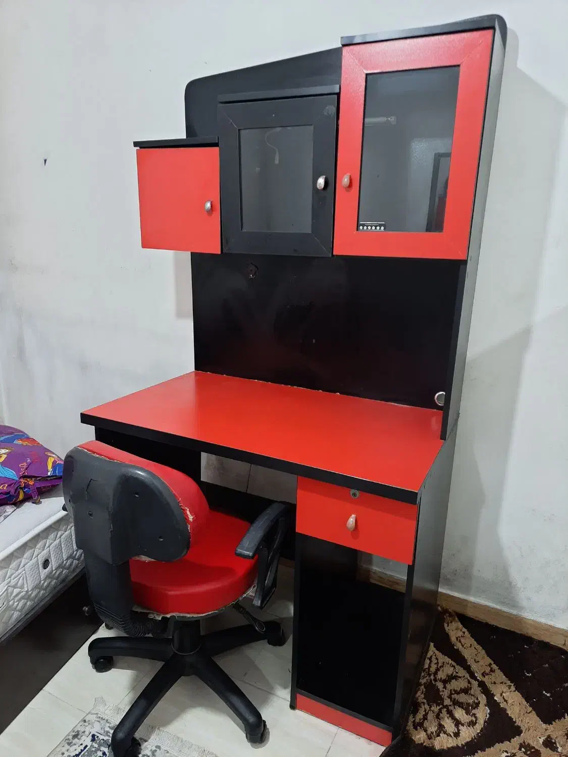 کمد و میز تحریر|میز تحریر و کامپیوتر|کلاچای, |دیوار