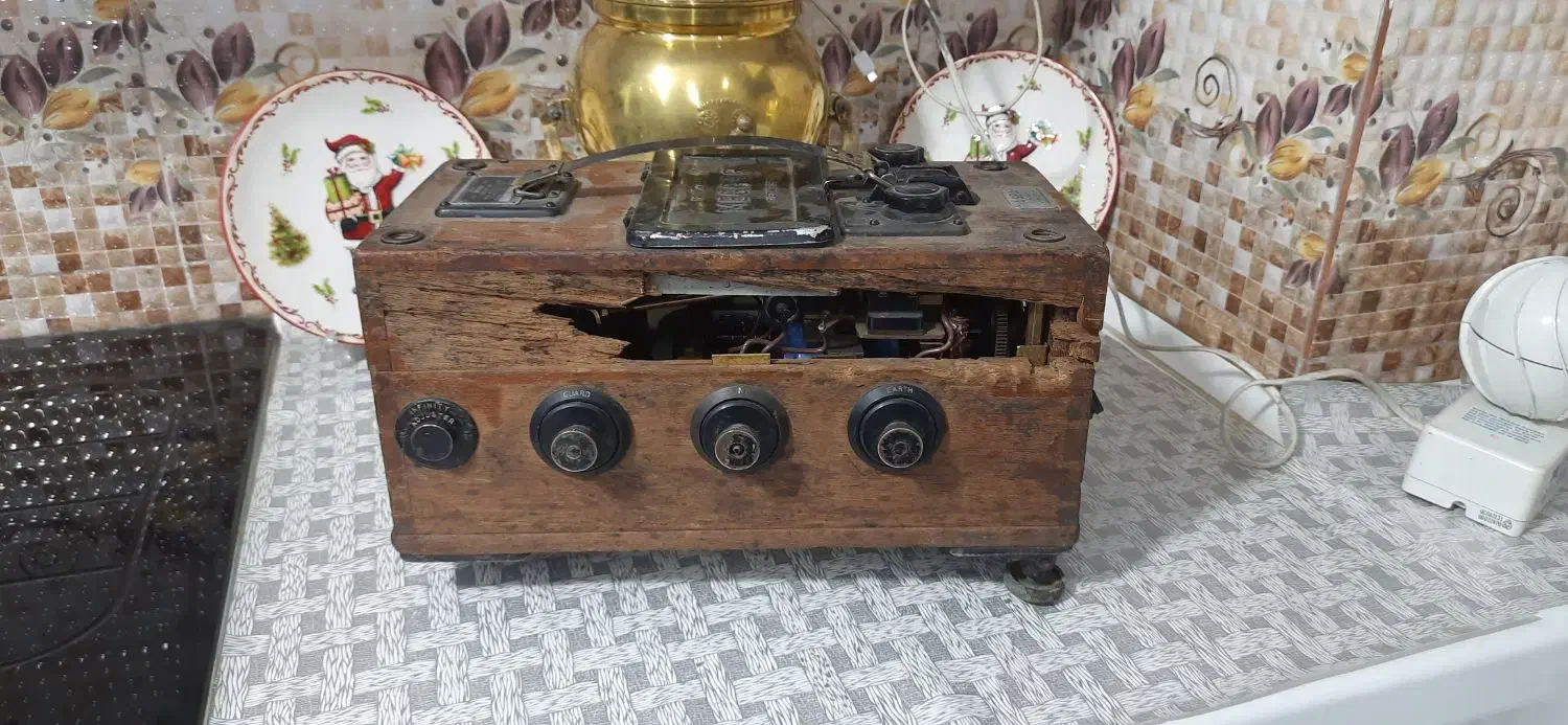 قدیمی ترین تجهیزات نفتی دستگاه واتر میگر|کلکسیون اشیاء عتیقه|مشکیندشت, |دیوار