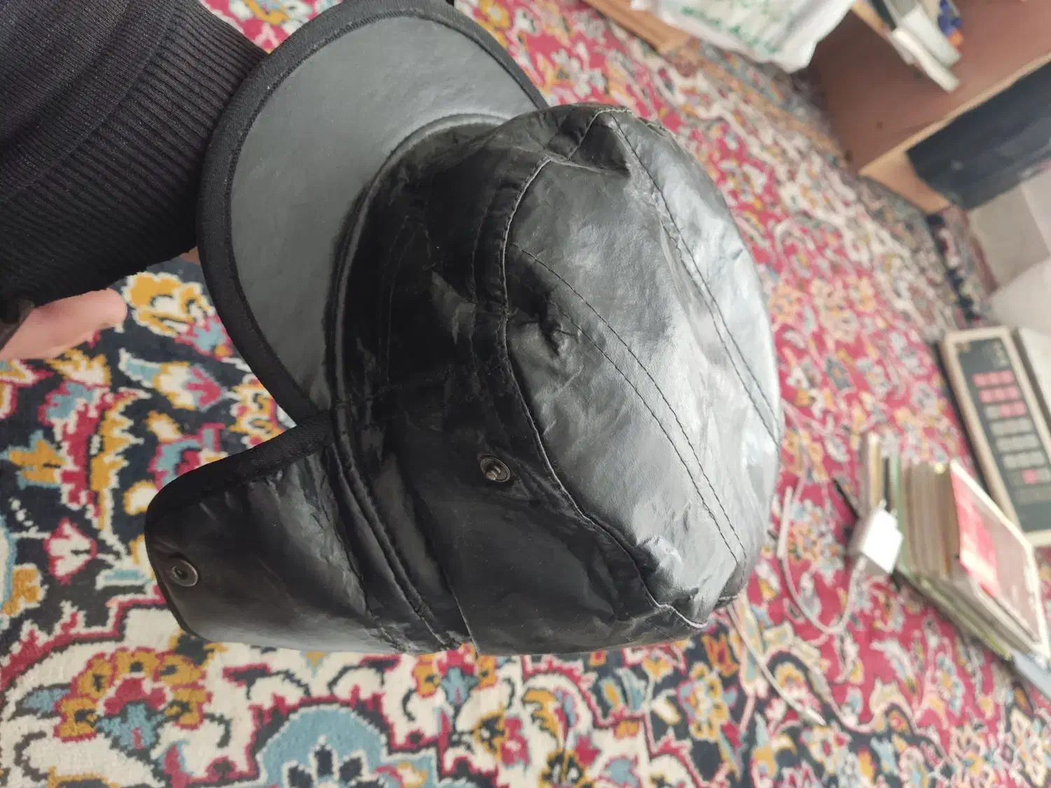 کلاه پشمی|لباس|پیر بکران, |دیوار