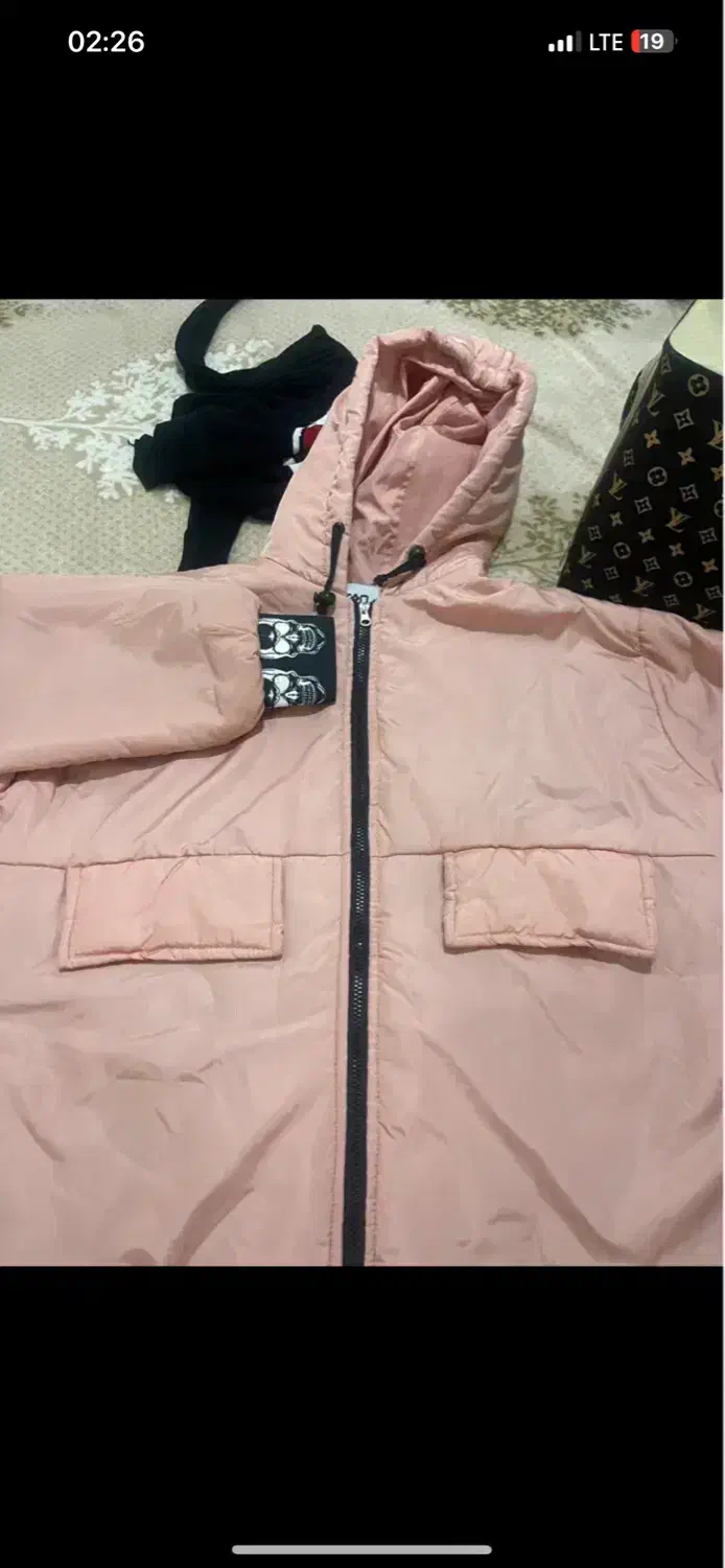 کاپشن|لباس|محمدشهر, محمدشهر|دیوار