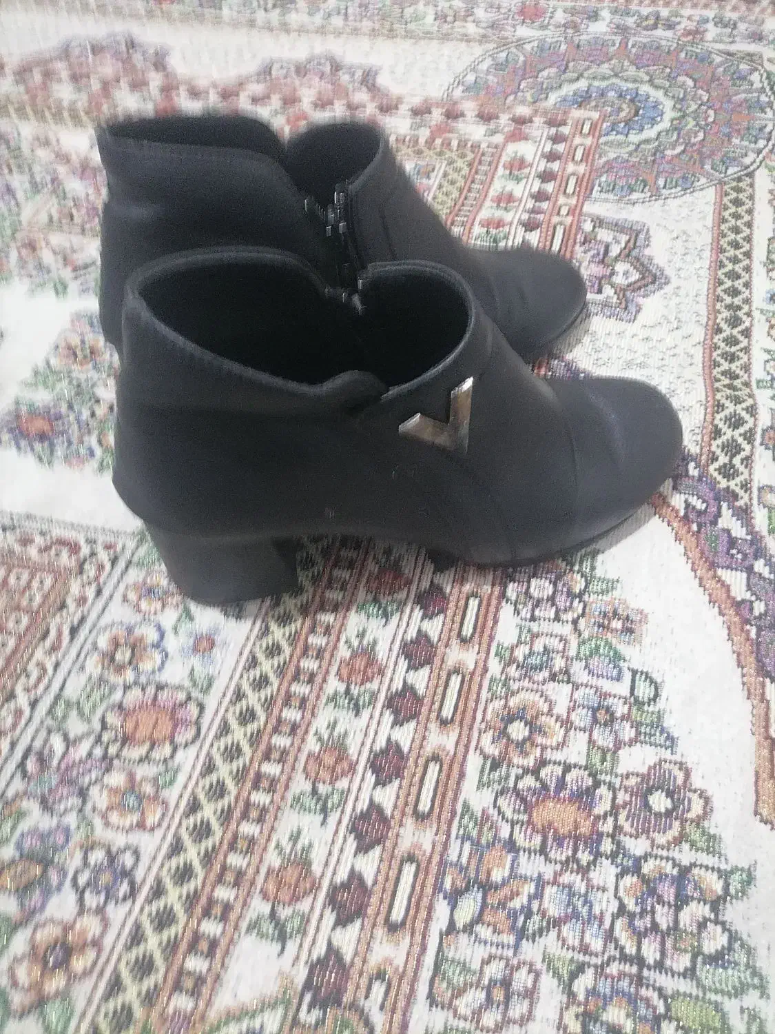 700|کیف، کفش، کمربند|طبس, |دیوار