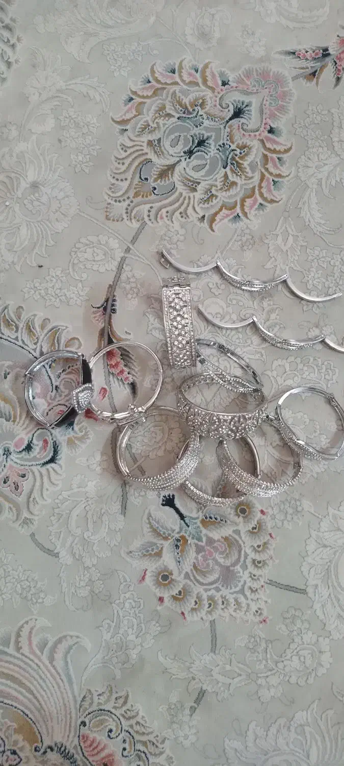 النگو دستبند نگین دار درجه یک نو|زیورآلات و اکسسوری|ری, هاشمآباد|دیوار