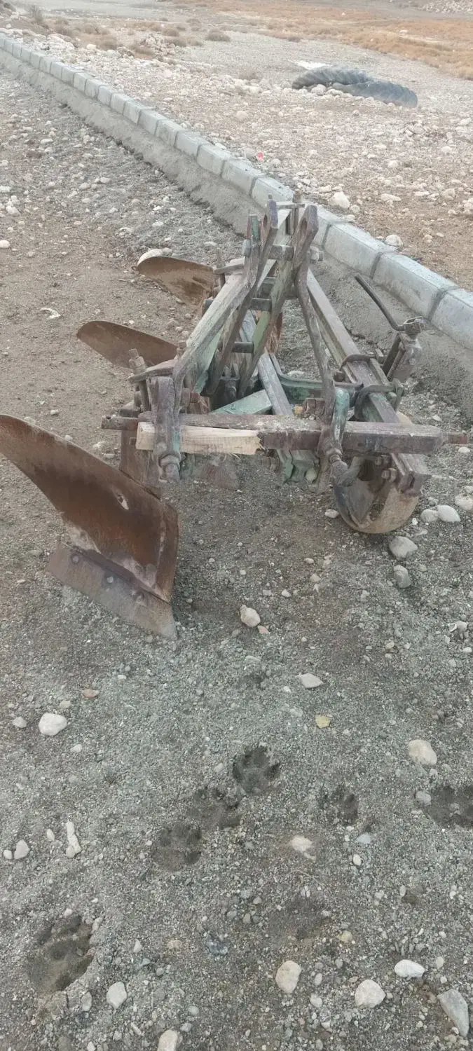 گاو آهن رومانی|قطعات یدکی و لوازم جانبی|پیشخور, |دیوار