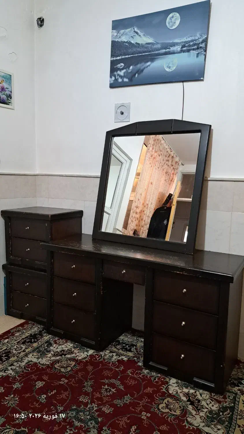 میزآرایش|بوفه، ویترین، کنسول|قم, باغ شریفی|دیوار