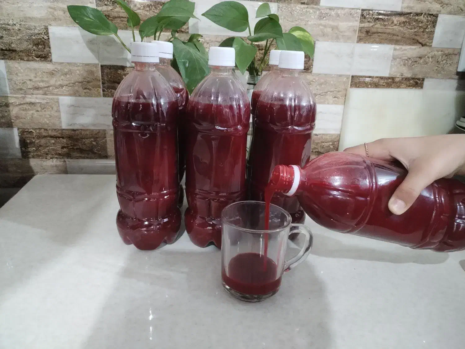 آب زرشک|خوردنی و آشامیدنی|قائن, |دیوار