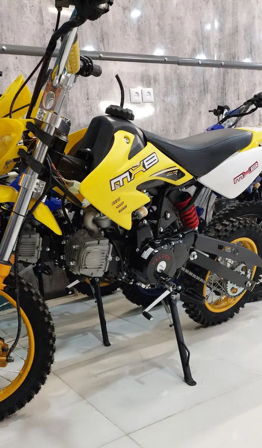 مینی کراس|موتورسیکلت|شیراز, کوشک میدان|دیوار