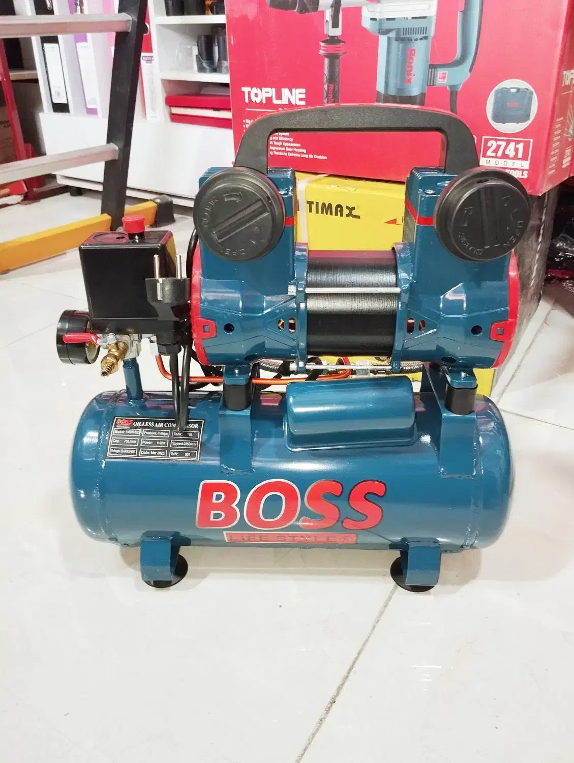 کمپرسور باد موتور باد 10 لیتری سایلنت 1100وات باس|ماشین‌آلات صنعتی|شیراز, نصر|دیوار