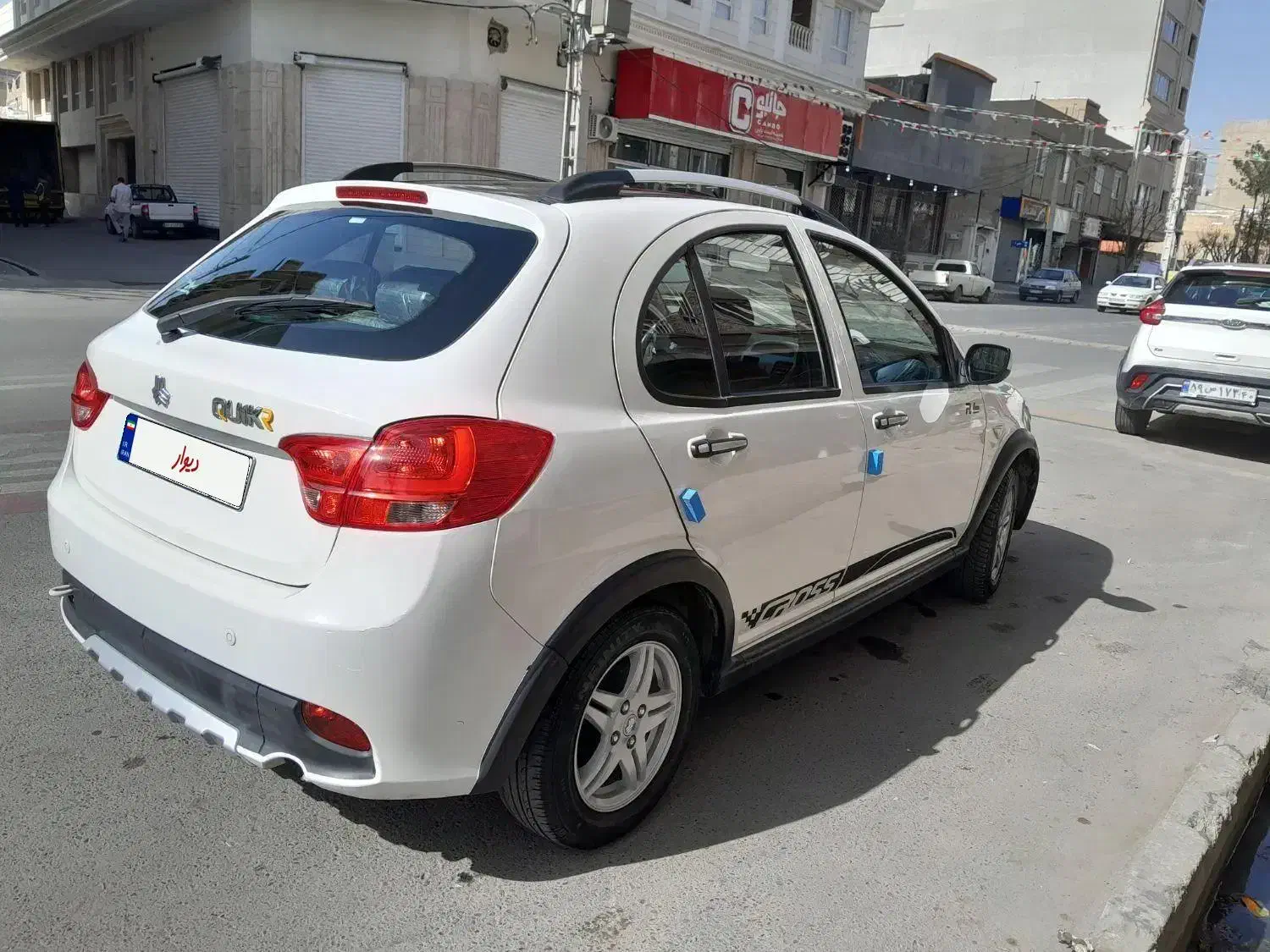 کوییک R ۱۴۰۰|خودرو سواری و وانت|همدان, |دیوار