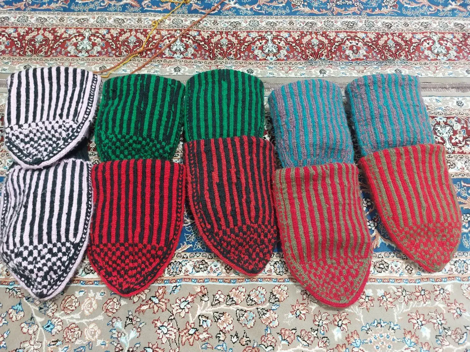 گوری جورابین|لوازم خیاطی و بافتنی|مهاباد (آذربایجان غربی), |دیوار