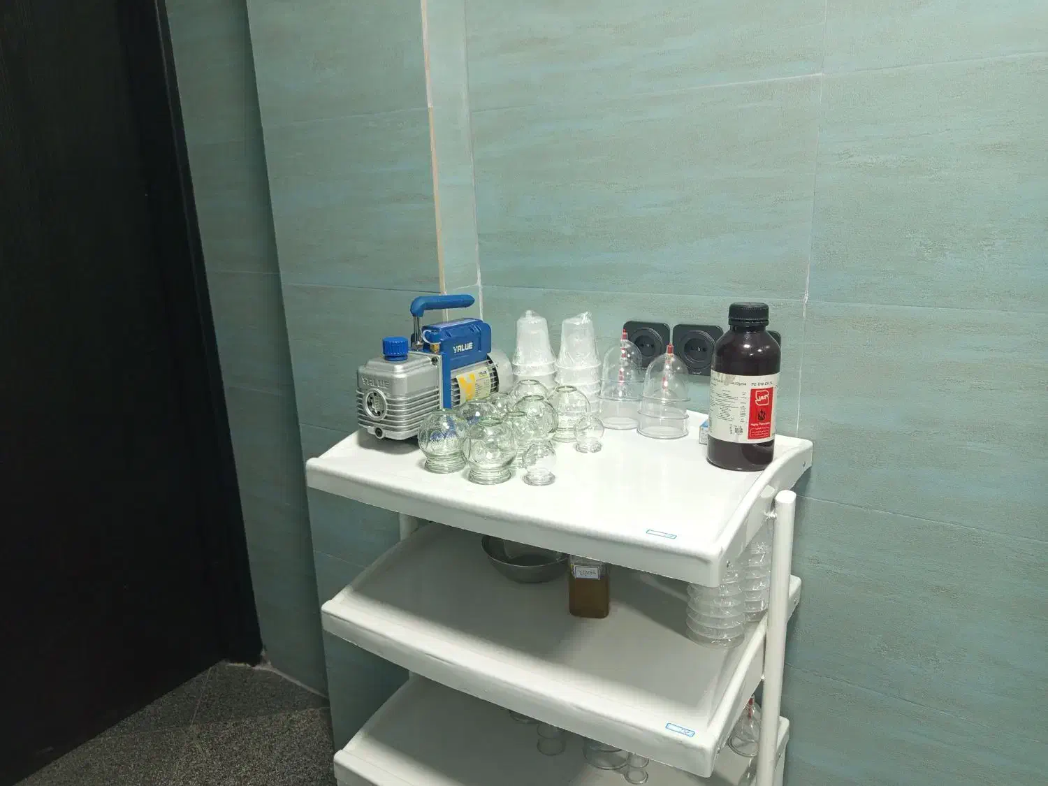 حجامت ، فصد خون به صورت تخصصی در کلینیک|خدمات آرایشگری و زیبایی|بومهن, |دیوار