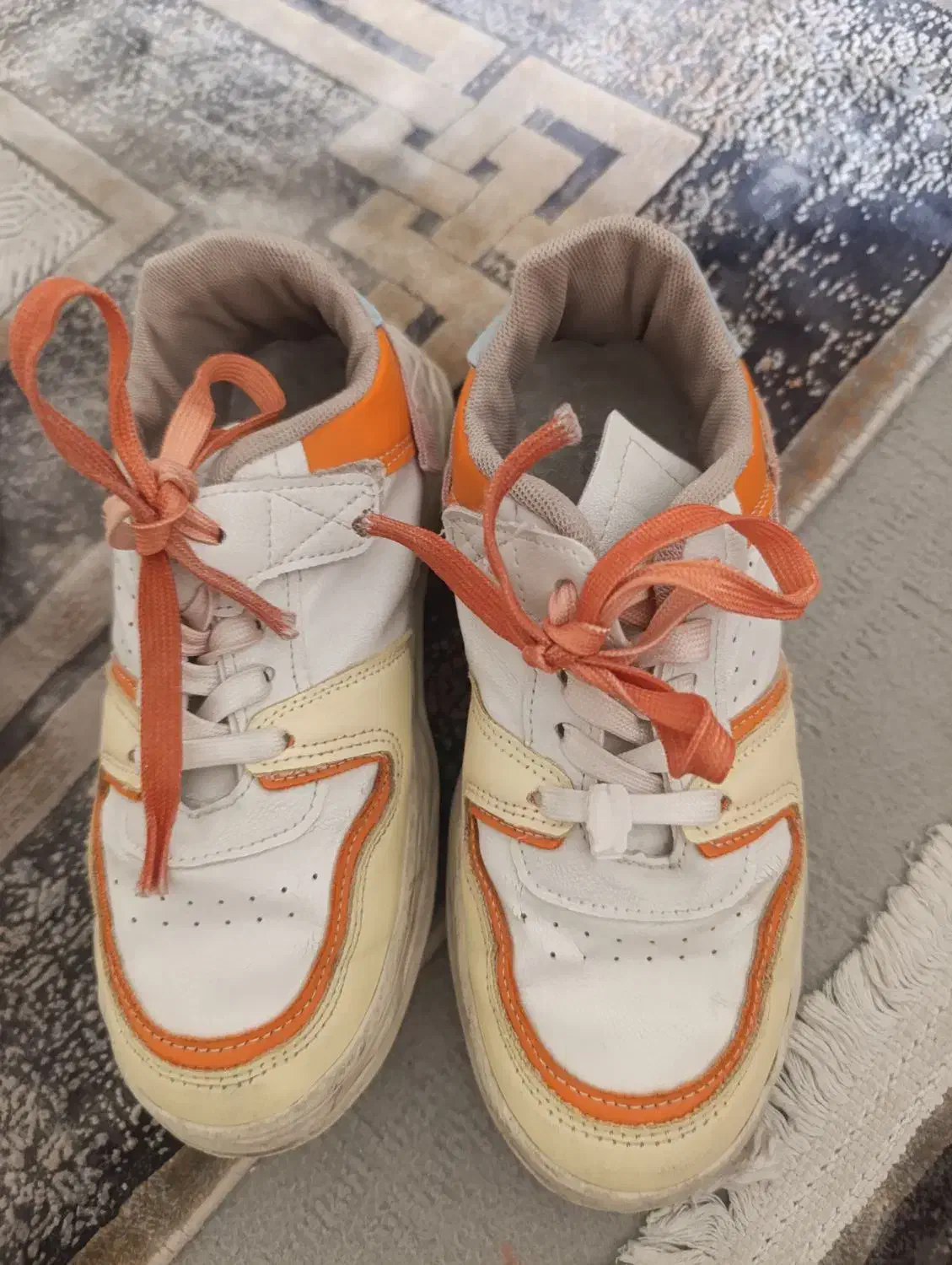 دو کتونی کودک نو|کفش و لباس بچه|اراک, |دیوار