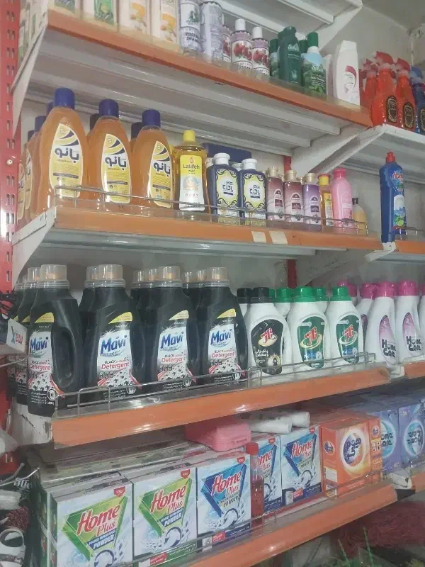 تعدادی یخجال و قفسه فروشگاهی با میز و ...|فروشگاه و مغازه|اردبیل, |دیوار