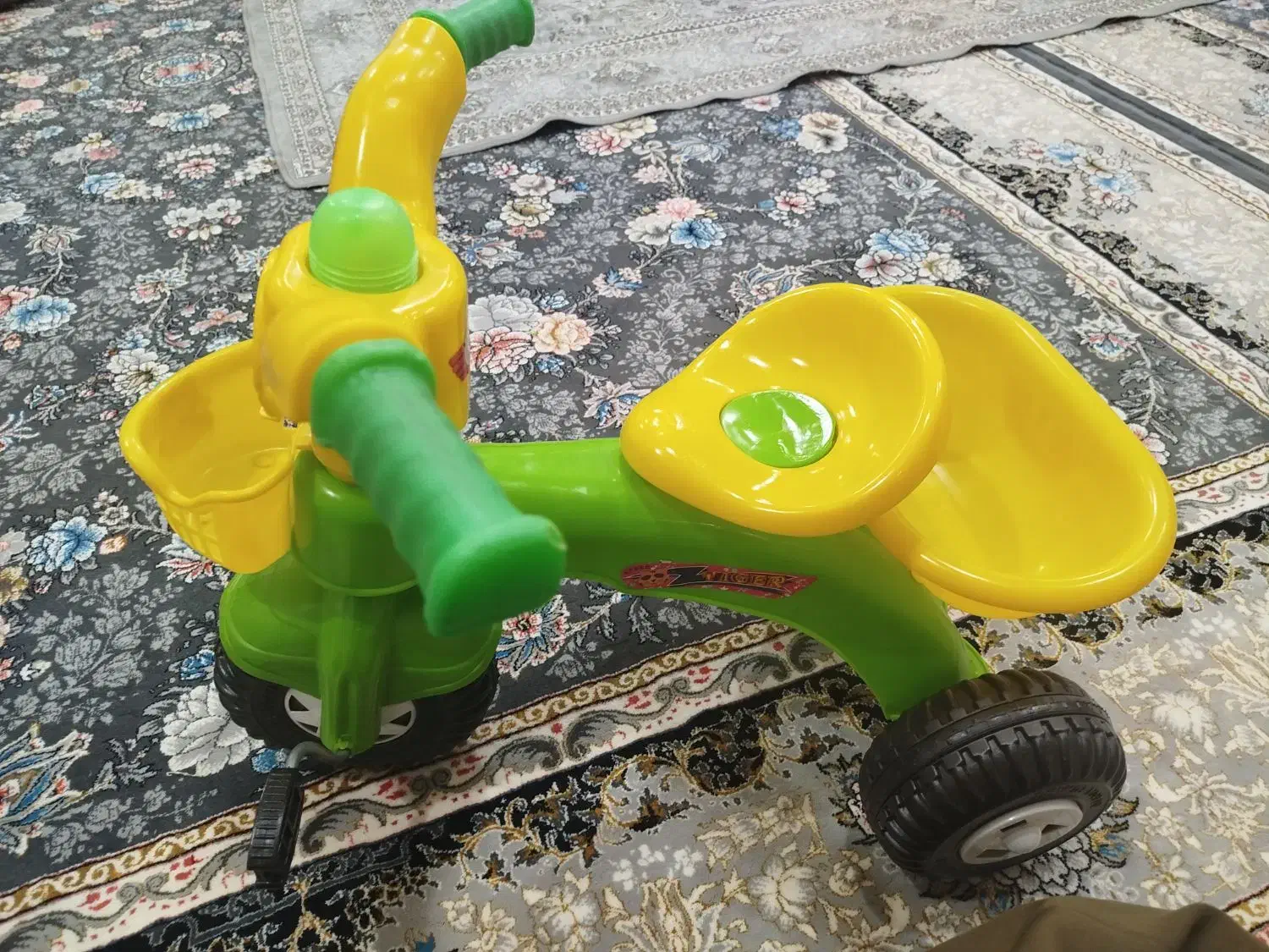 دوچرخه|کفش و لباس بچه|مریوان, |دیوار