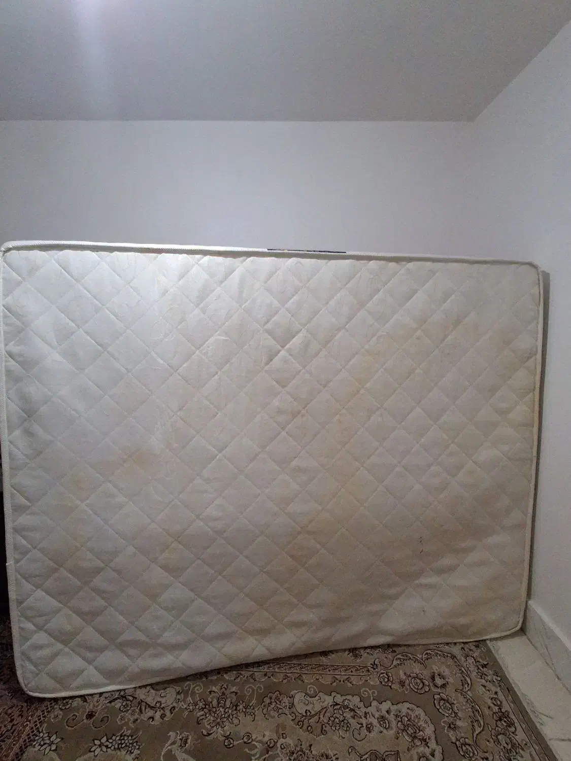 خوشخواب سالم|تشک تختخواب|علی‌آباد کتول, |دیوار