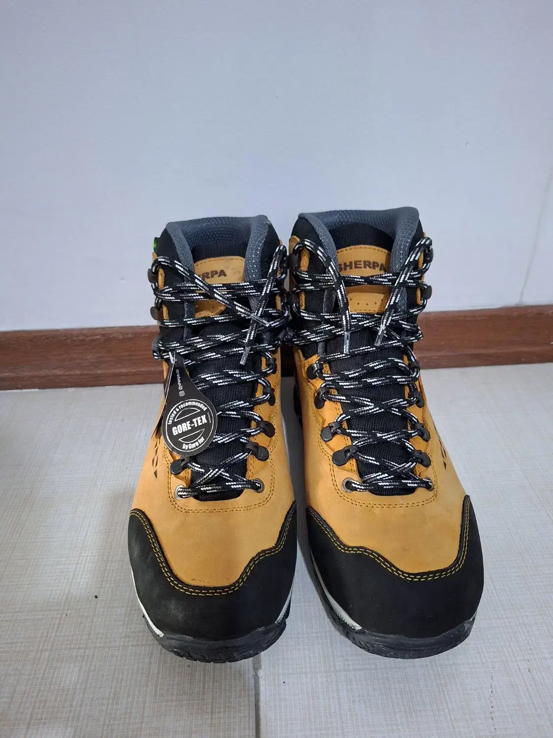 کفش کوهنوردی شرپا|کیف، کفش، کمربند|پاکدشت, پاکدشت (مامازند)|دیوار