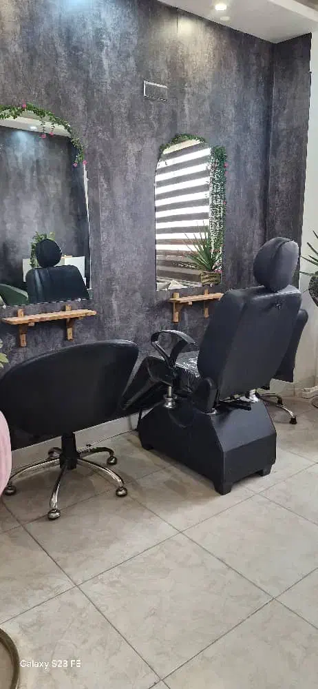 اجاره اتاق و اجاره میز ناخن در معلم|اجارهٔ دفتر کار، اتاق اداری، مطب|رشت, معلم|دیوار