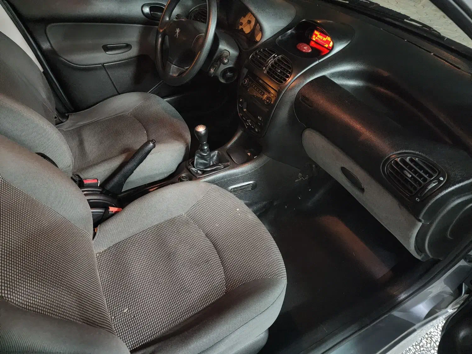 پژو ۲۰۶ تیپ ۵ مدل ۹۶|خودرو سواری و وانت|پارس‌آباد, |دیوار