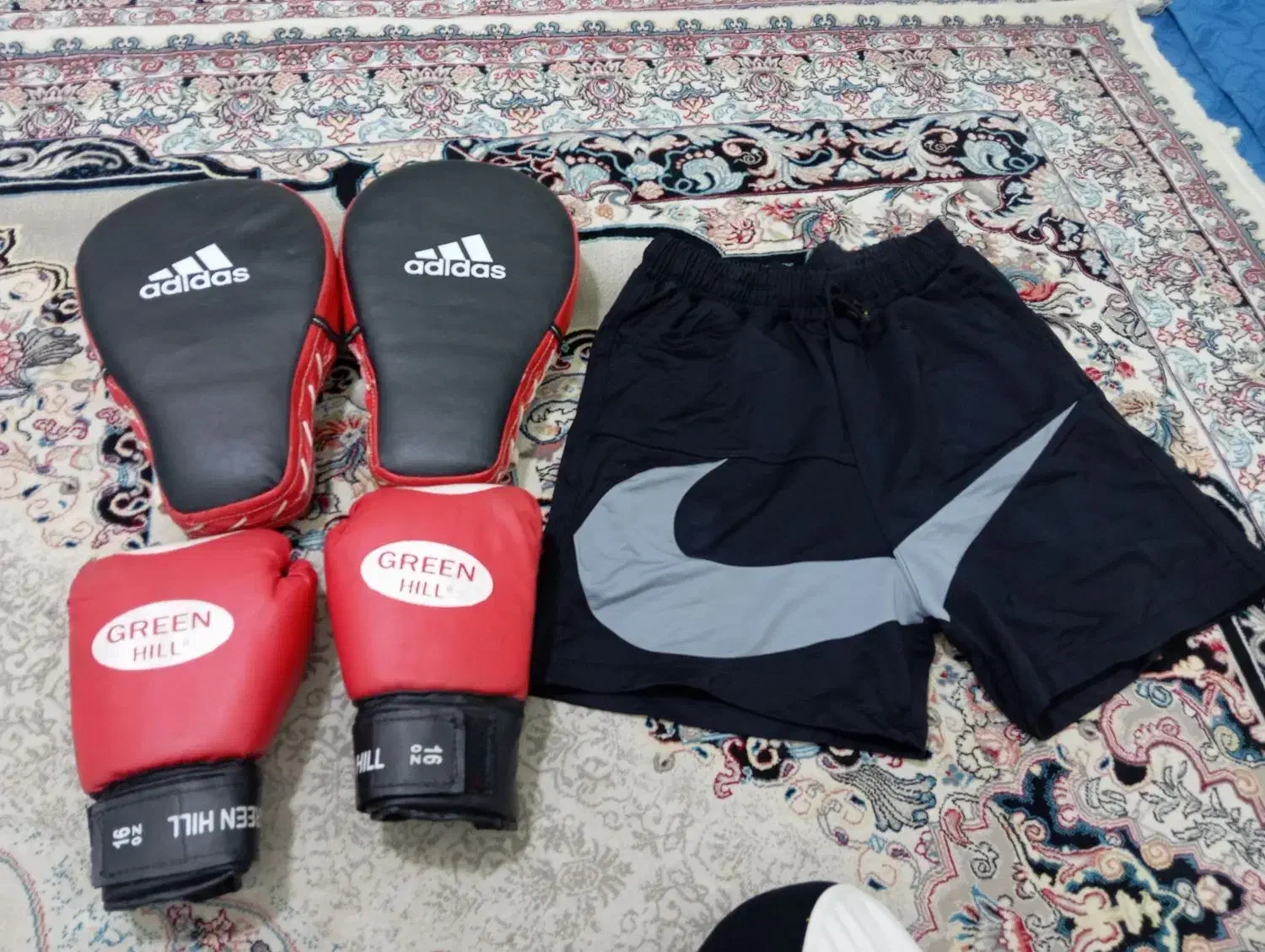 دستکش بوکس|تجهیزات ورزشی|سنندج, |دیوار