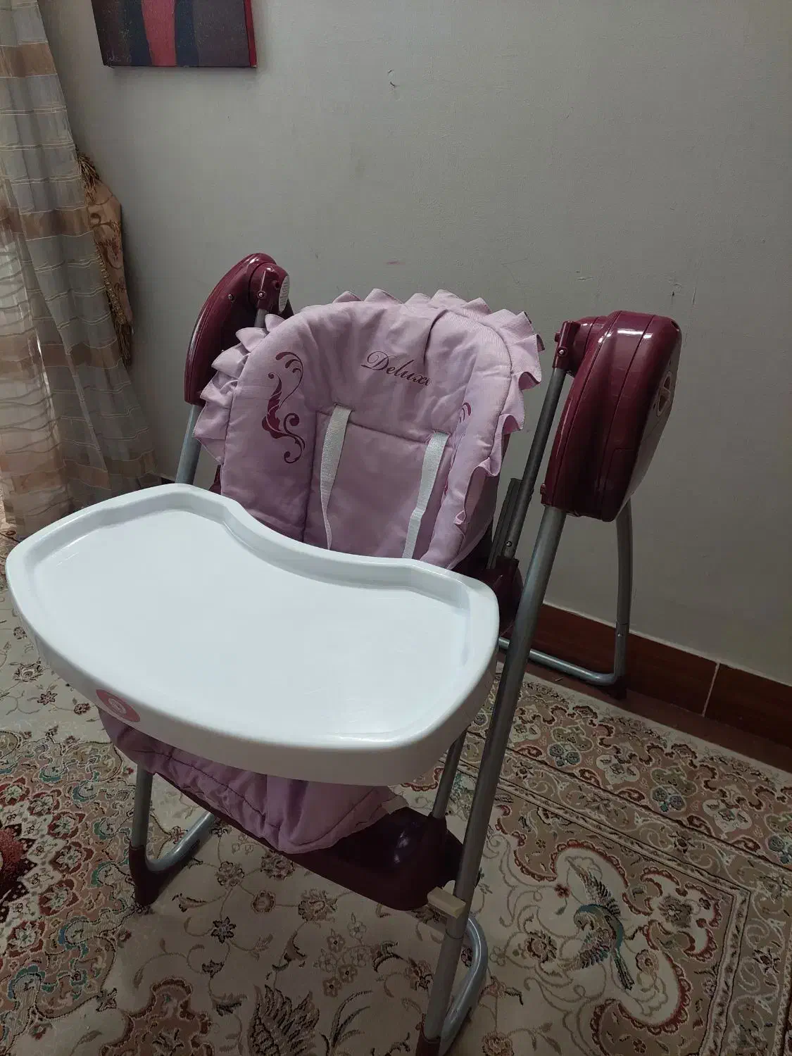 تاب برفی و میز غذا خوری کودک|تخت و صندلی بچه|شیراز, شهرک ایثار|دیوار