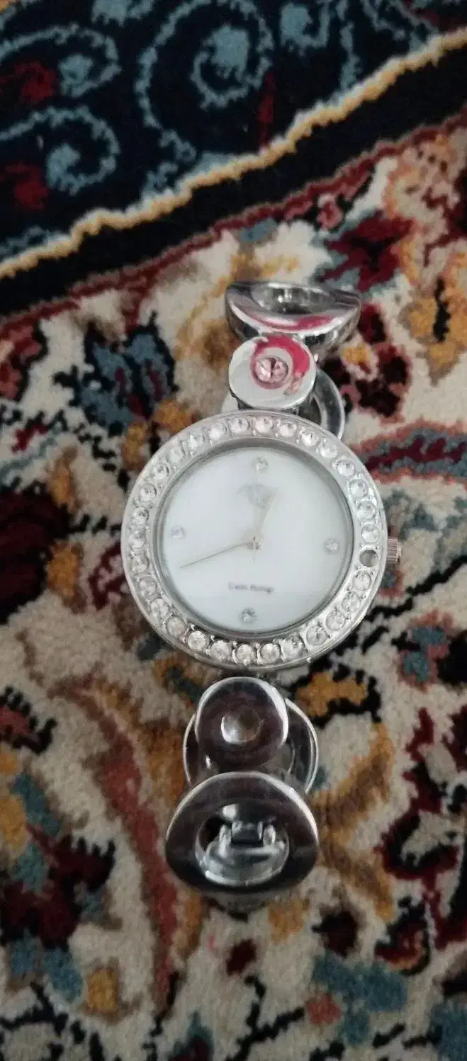 ساعت مچی|ساعت|قرچک, میرزائی شمالی|دیوار