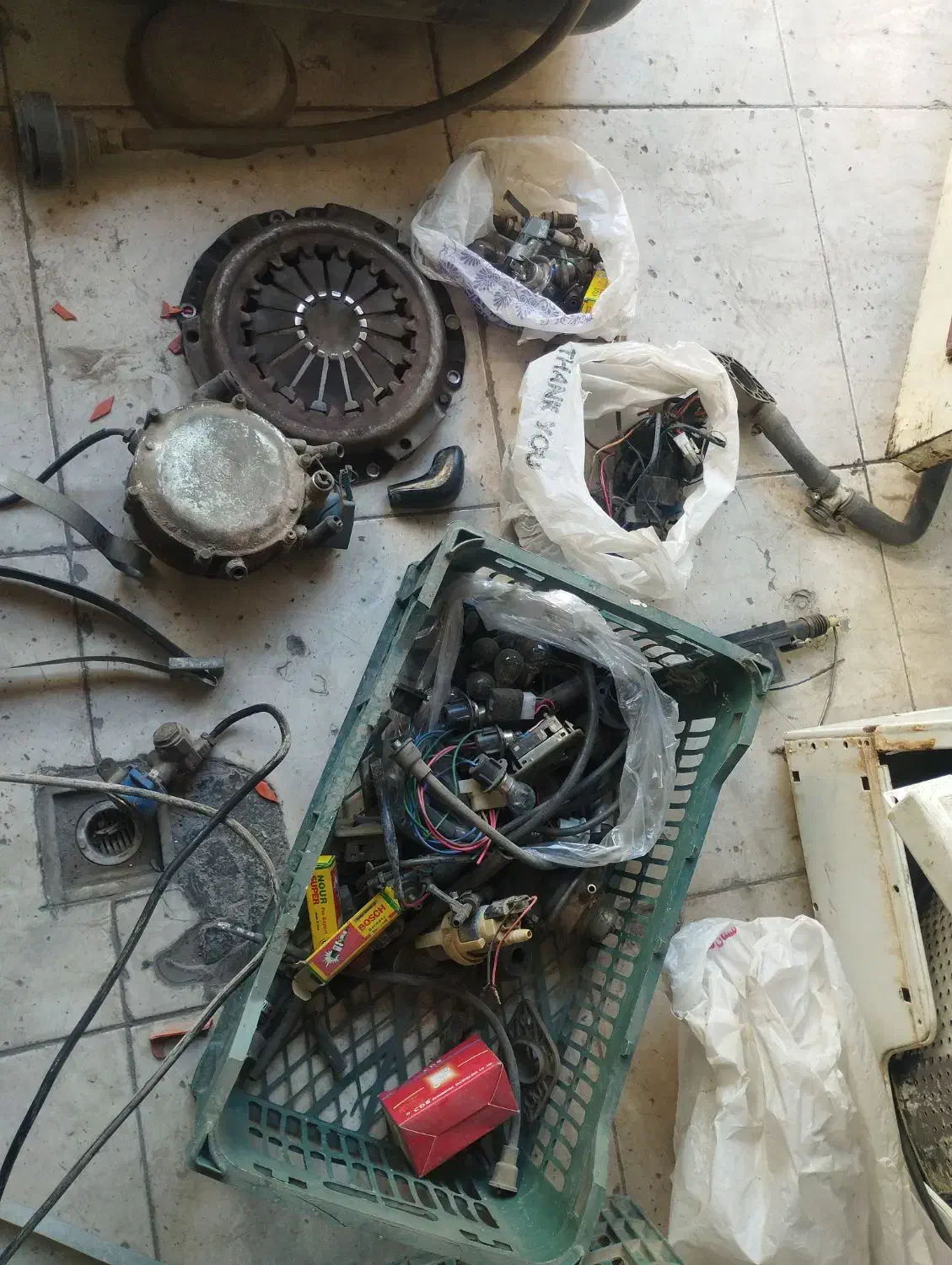 لوازم پیکان نو وکهنه کپسول ال پی جی نصفه|قطعات یدکی و لوازم جانبی|بهارستان, |دیوار