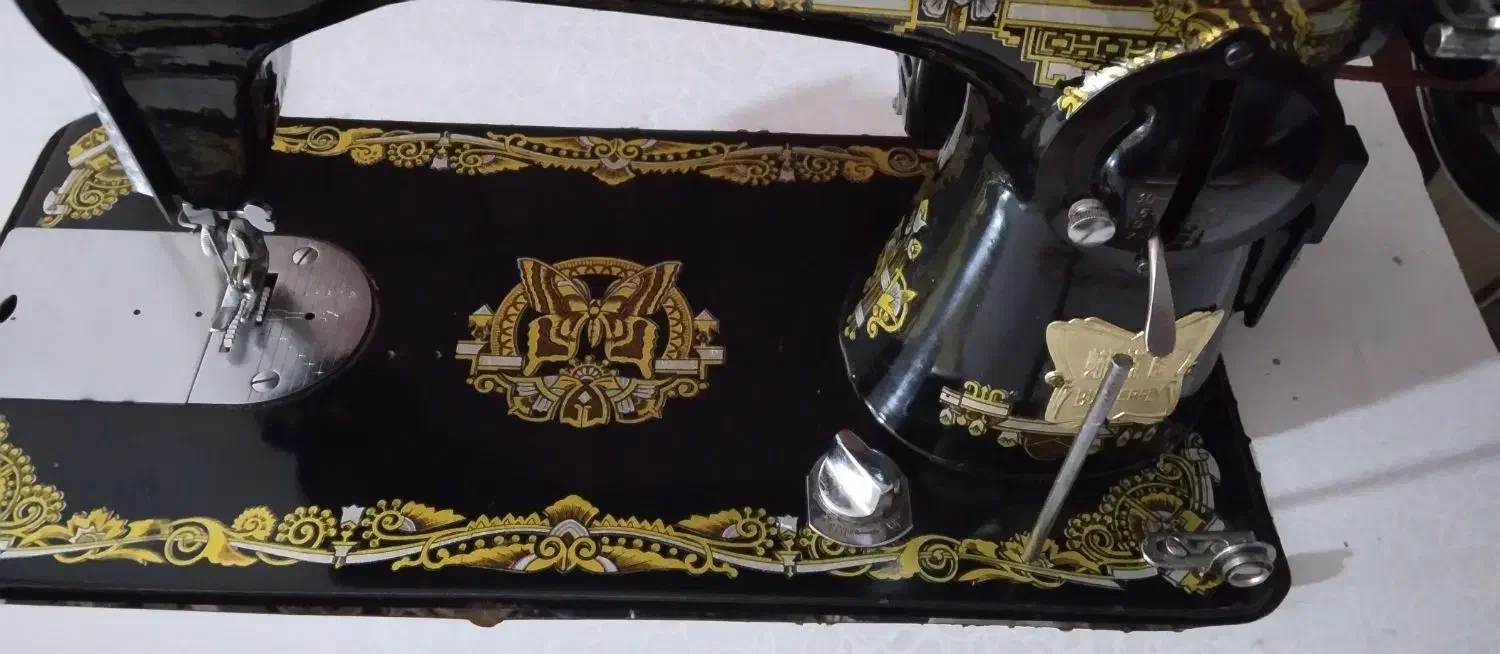 چرخ خیاطی پروانه با میز چوبی|چرخ خیاطی و ریسندگی|لنجان, |دیوار