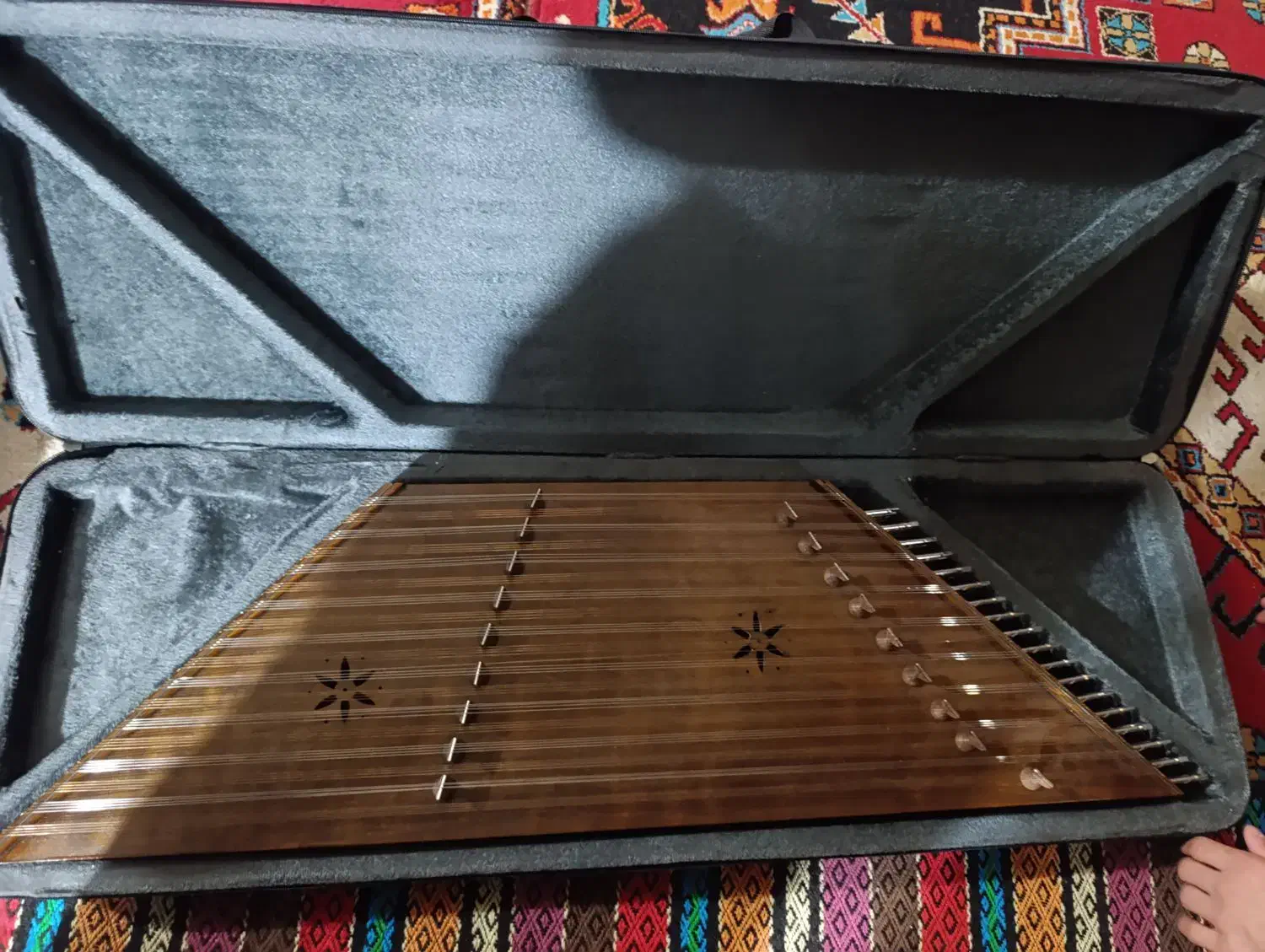 سنتور|سازهای سنتی|دهدشت, |دیوار