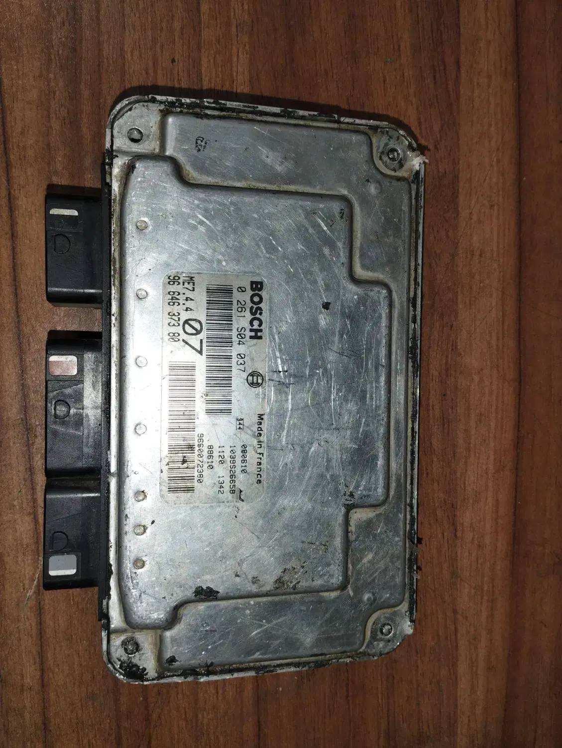 ایسیو بوش 7.4.9|قطعات یدکی و لوازم جانبی|اندیشه, اندیشه فاز ۱|دیوار