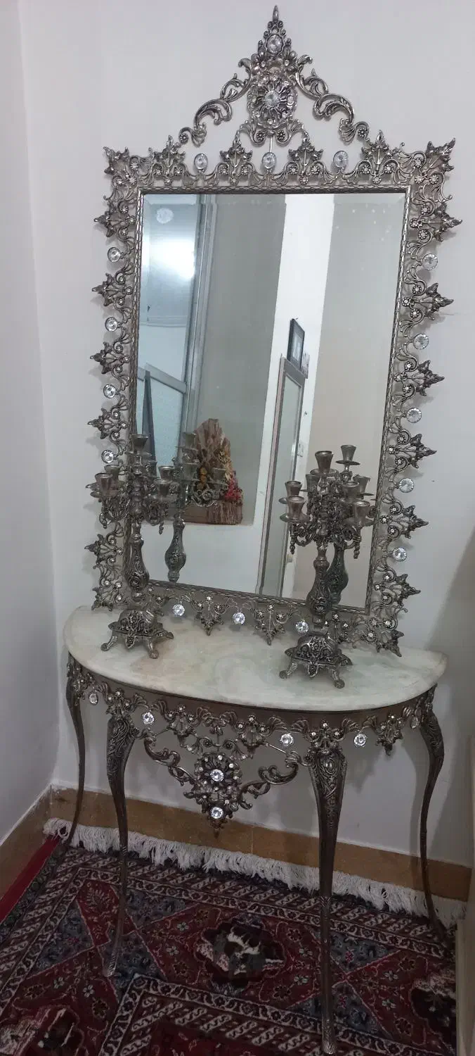 آیینه و شمعدان و میز|بوفه، ویترین، کنسول|جهرم, |دیوار