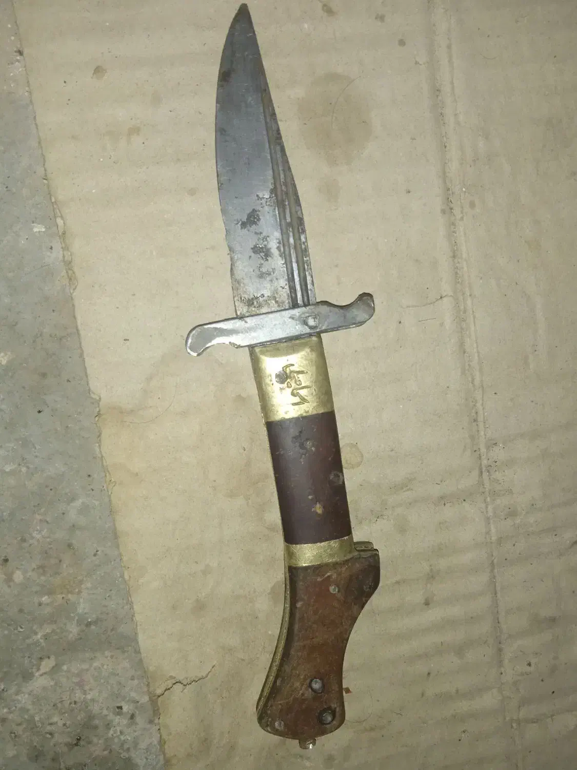 چاقو قدیمی|کلکسیون اشیاء عتیقه|قوچان, |دیوار