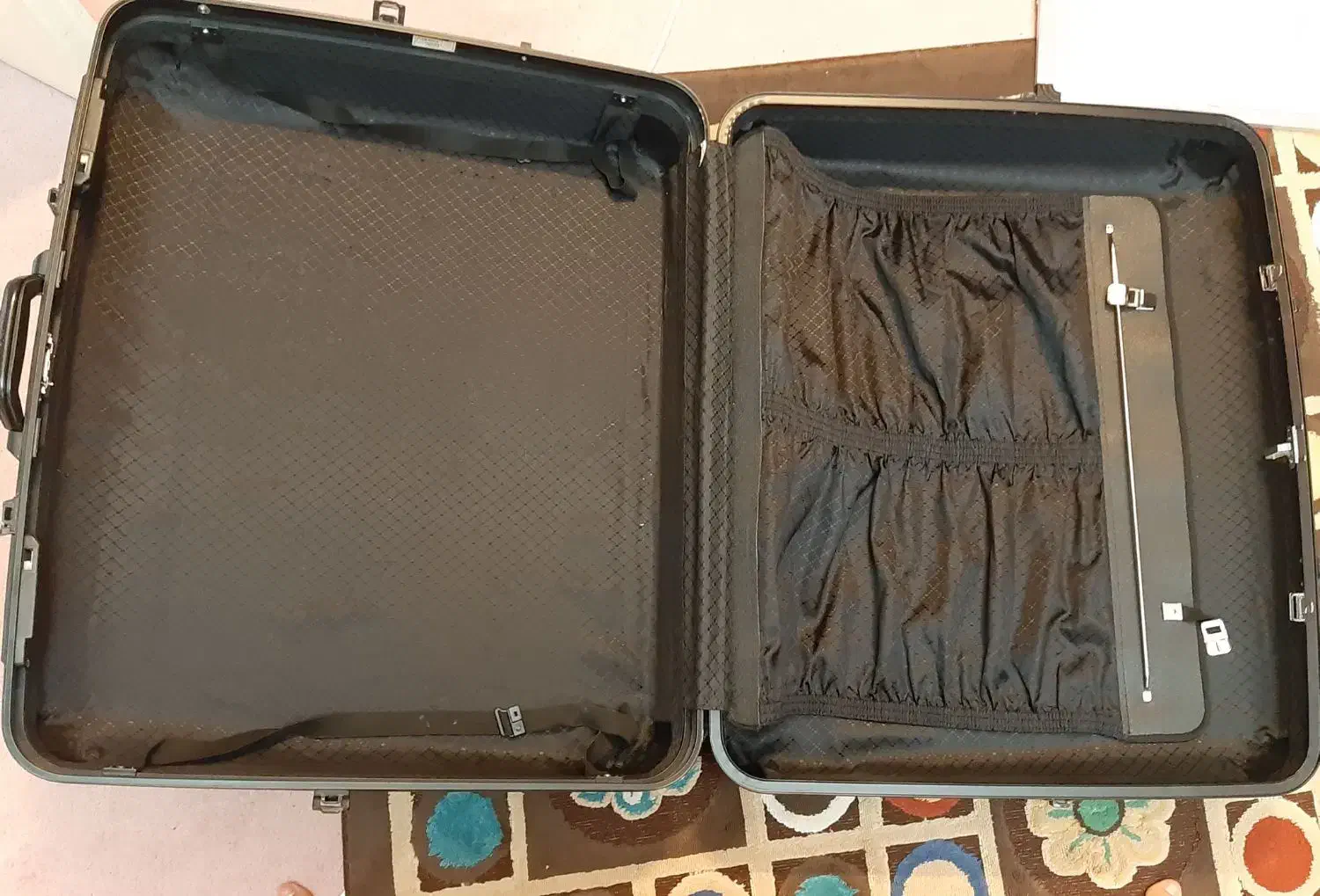 چمدان بزرگ Diplomat|کیف، کفش، کمربند|قم, زنبیل آباد|دیوار