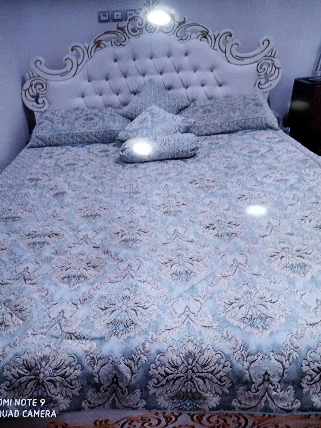 تخت خواب در حد نو|تخت و سرویس خواب|زاینده رود, |دیوار