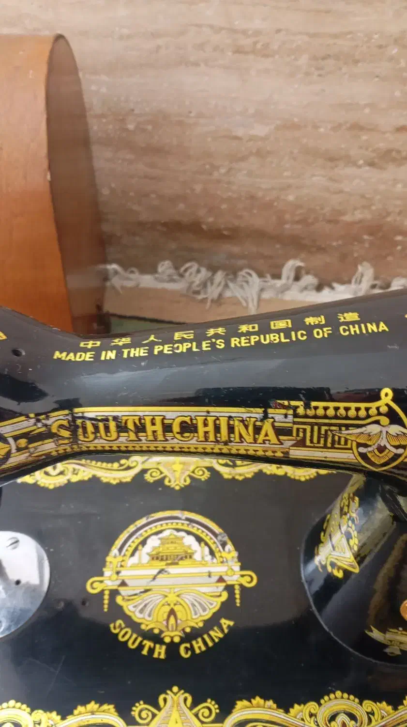 فروش چرخ خیاطی ودو عدد دستگاه|کلکسیون اشیاء عتیقه|کرج, ساسانی (قلمستان)|دیوار