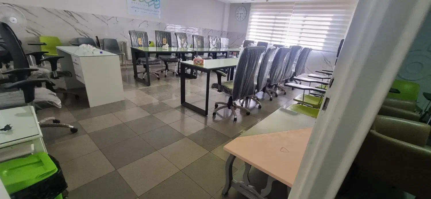 کلاس (سالن جلسه) جهت اجاره|اجارهٔ کوتاه‌مدت دفتر کار و فضای آموزشی|اصفهان, سعادت‌آباد|دیوار