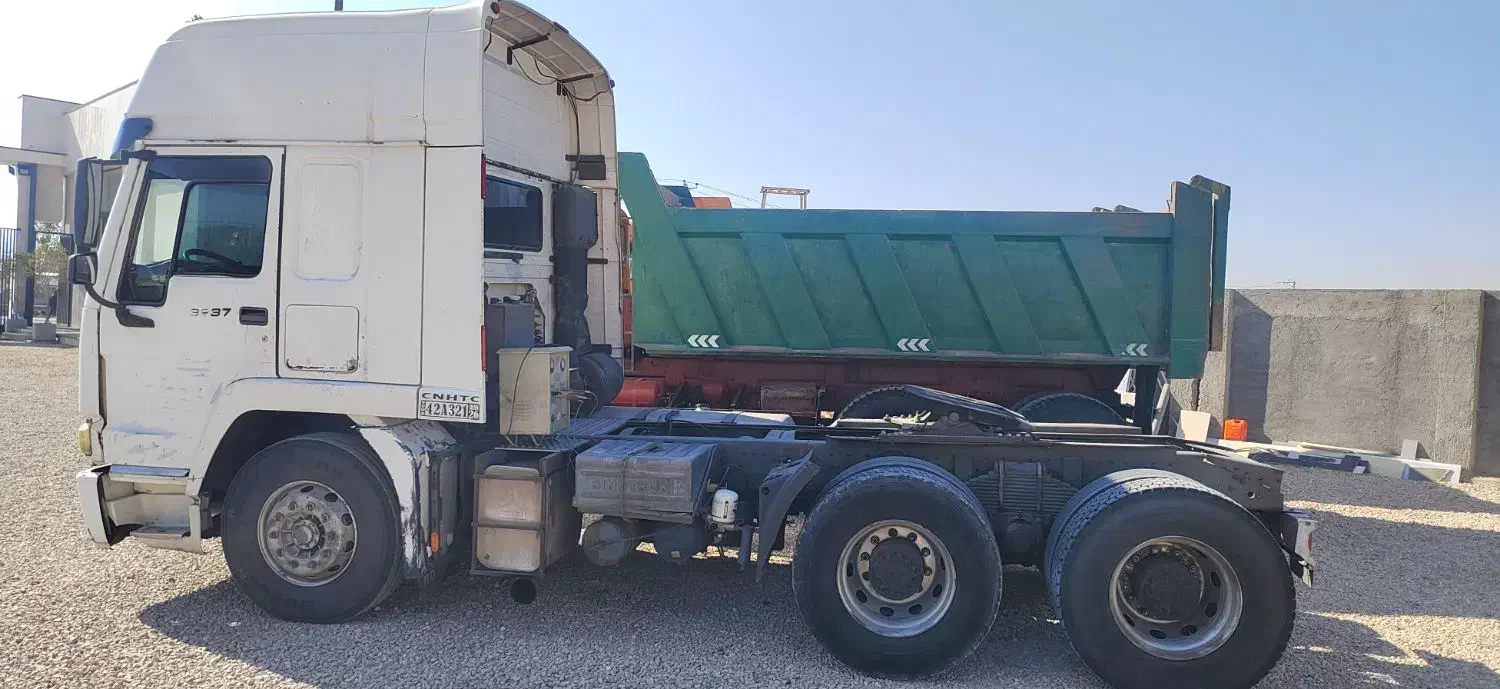 یک دستگاه کشنده هوو|خودرو سنگین|بجنورد, |دیوار