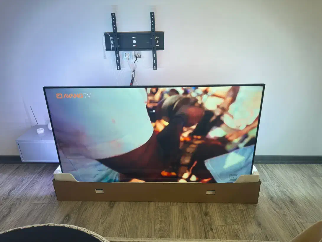 تلوزیون ۶۵ اینچ فیلیپس|تلویزیون و پروژکتور|رشت, گلسار|دیوار