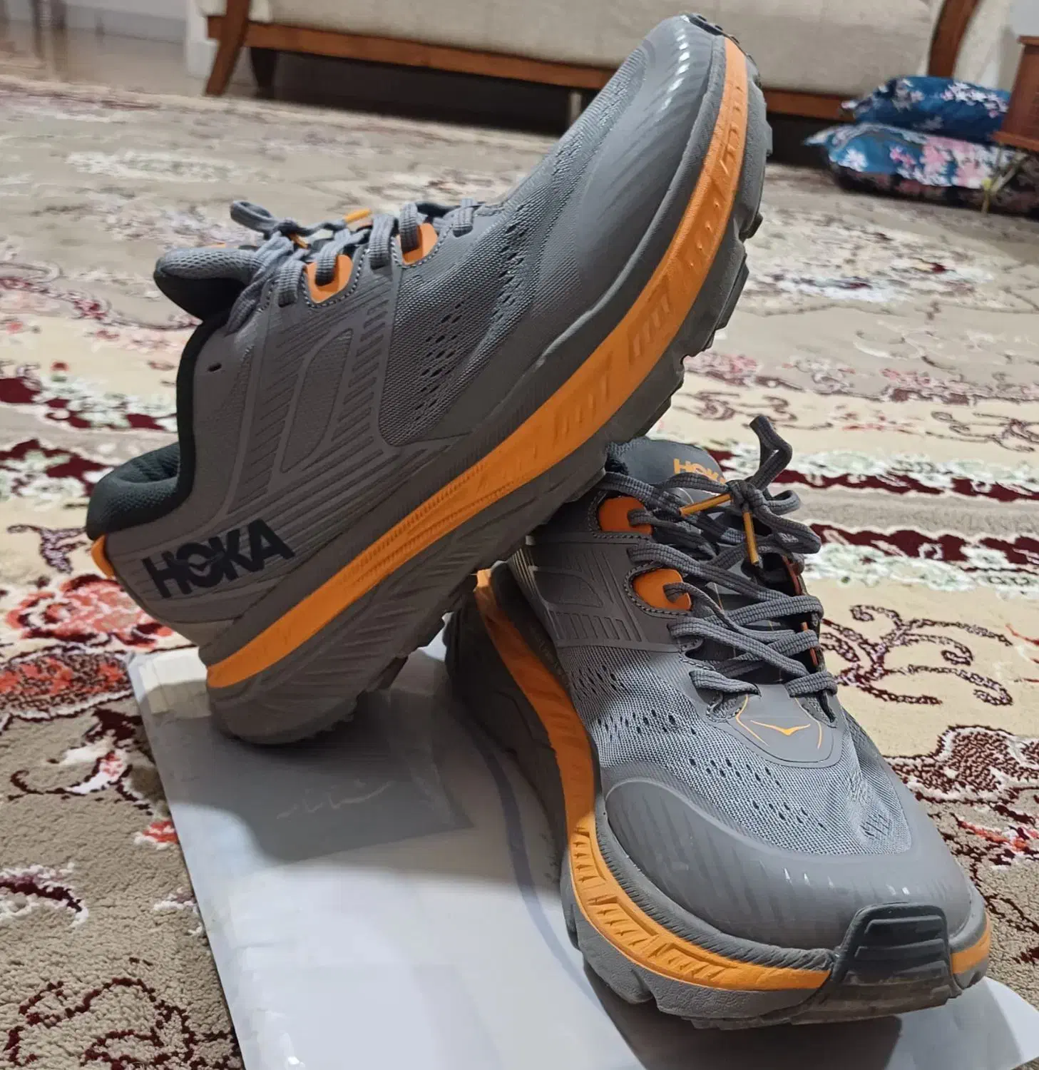 کفش هوکا|کیف، کفش، کمربند|مهاباد (آذربایجان غربی), |دیوار