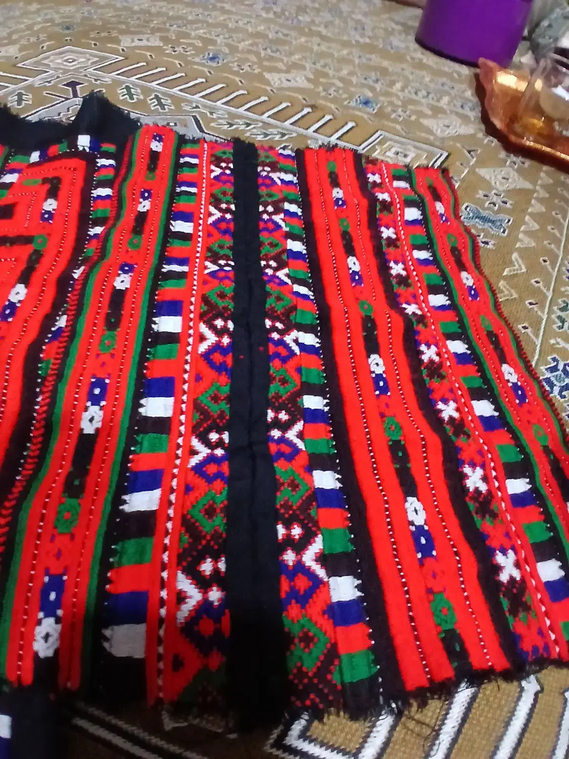 زیاستین|لباس|خاش, |دیوار