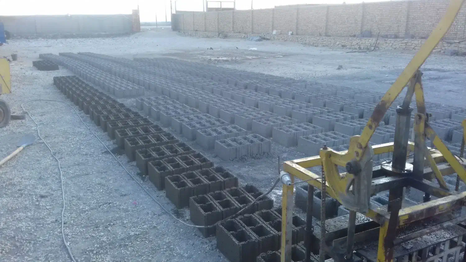 تولیدی بلوک ساختمانی و سیمانی|فعالیت داوطلبانه تحقیقاتی|کبودرآهنگ, |دیوار