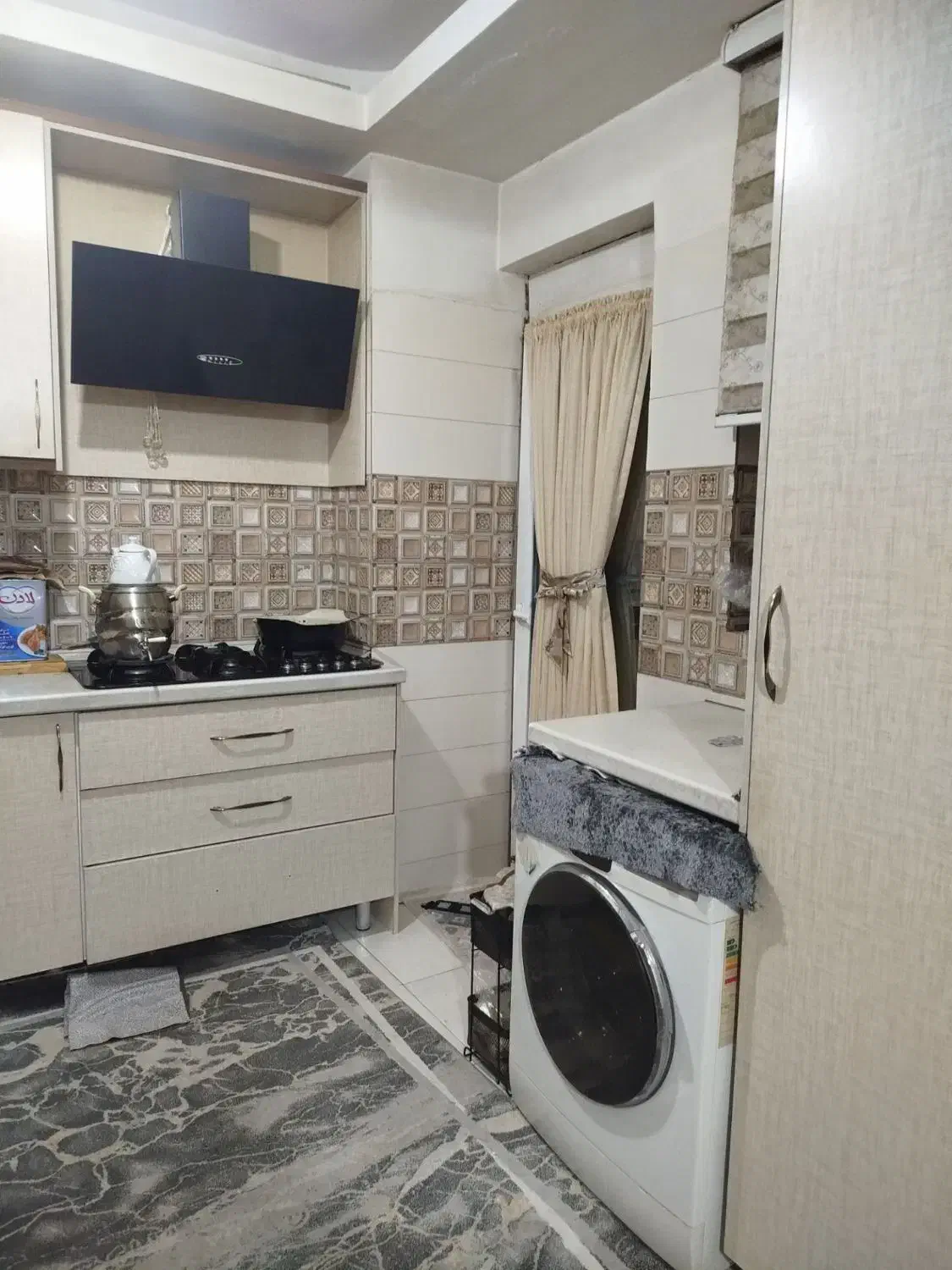 وایین .اندیشه .سندتکبرگ.پارکینگ|فروش آپارتمان|شهریار, شهرک وائین|دیوار