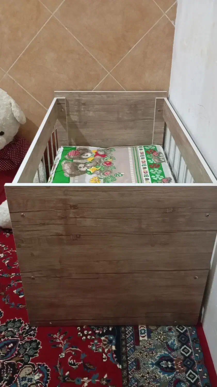 تخت خواب|تخت و صندلی بچه|قم, نیروگاه|دیوار
