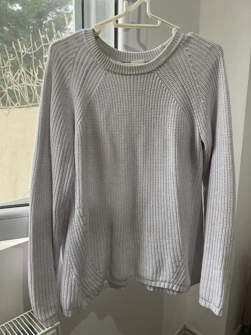 بافت رنگ سفید(آبی خیلی کمرنگ)|لباس|لاهیجان, شهرک فرهنگیان|دیوار