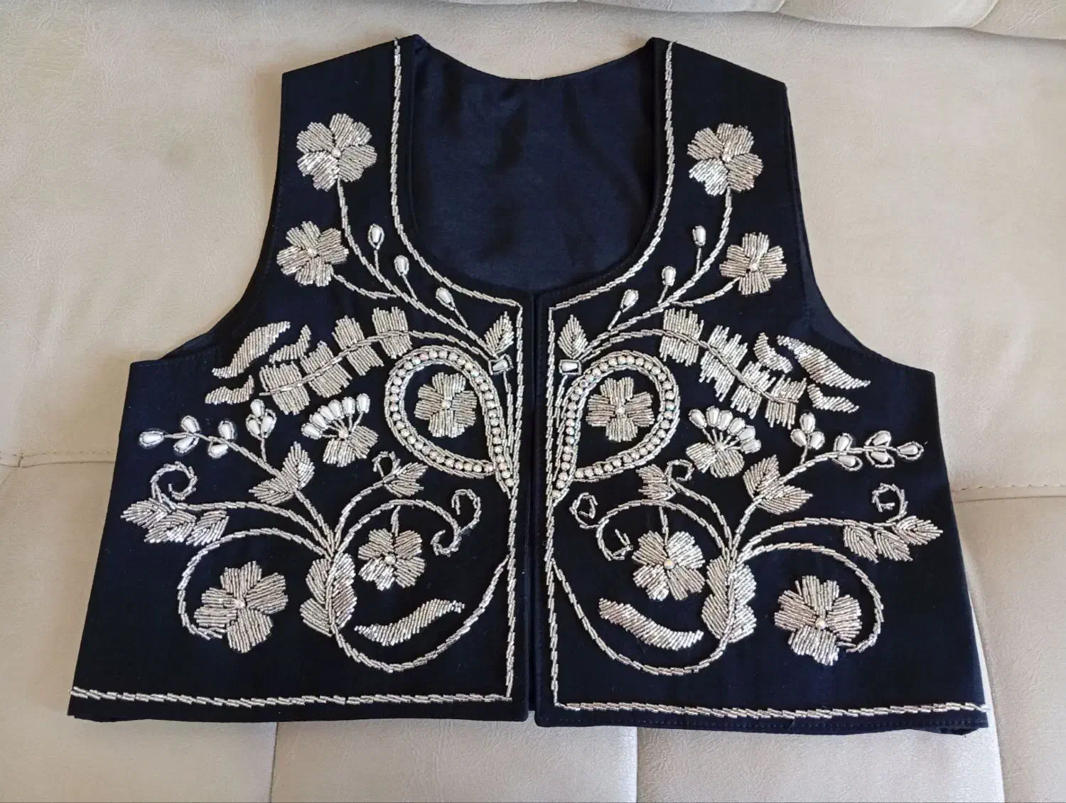 ژیله جواهردوزی|لباس|لواسان, |دیوار