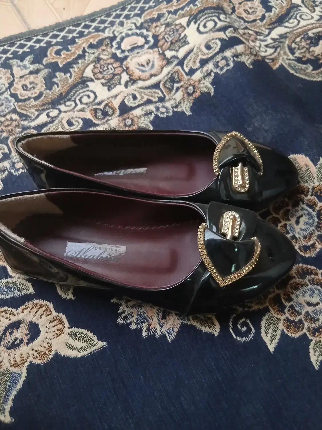 کفش نو|کیف، کفش، کمربند|آران و بیدگل, |دیوار