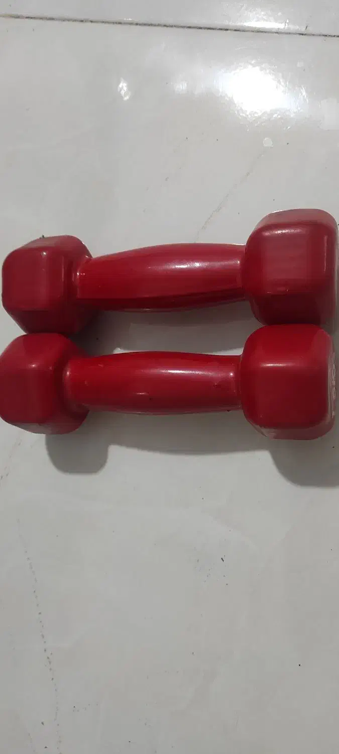 دمبل روکش دار قرمز آهنی 3 کیلویی|تجهیزات ورزشی|پرند, فاز ۴|دیوار