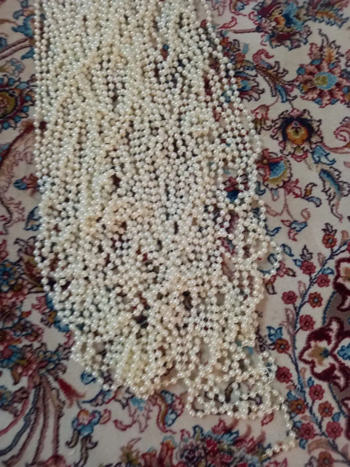 ۹۰ متر مروارید جنس عالی متری ۲۵ هزار تومان|جواهرات|اسلام‌شهر, شهرک سالور|دیوار