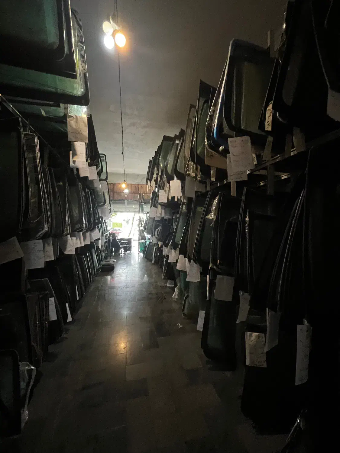 شیشه اتومبیل 1|خدمات موتور و ماشین|گرگان, |دیوار